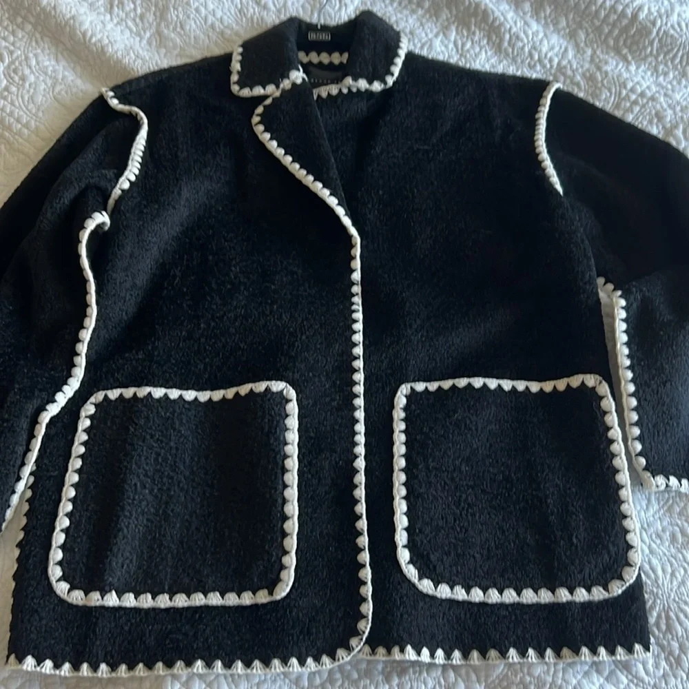 Endless Rose Stitched Throw Cardigan - Picture 2 of 11